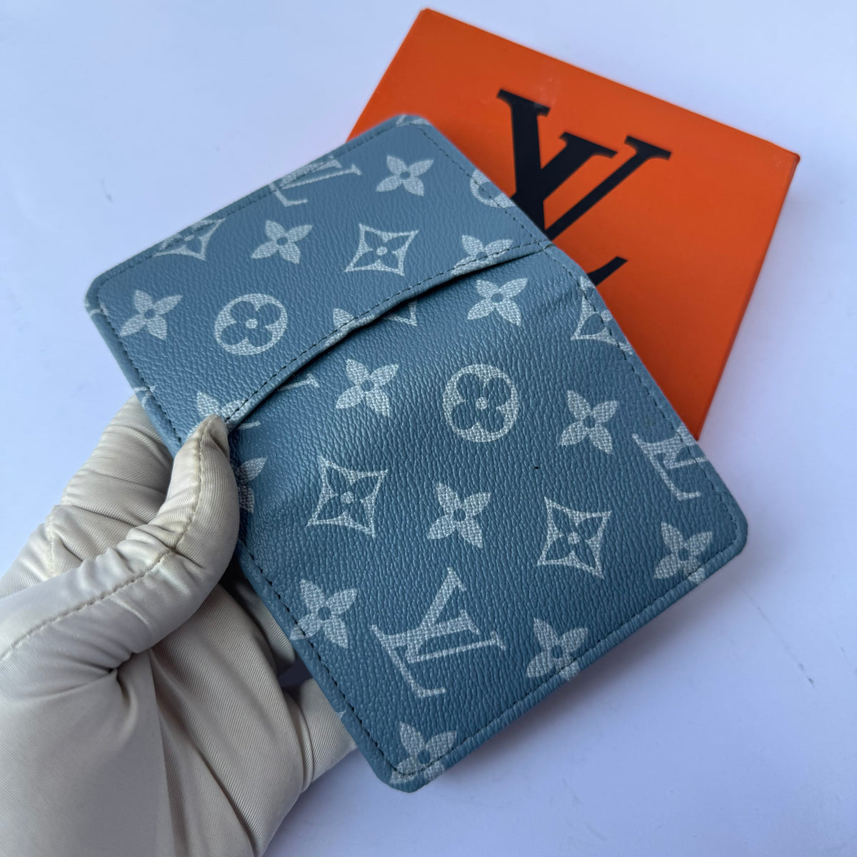 Flip LV Wallet & Cardholder-34