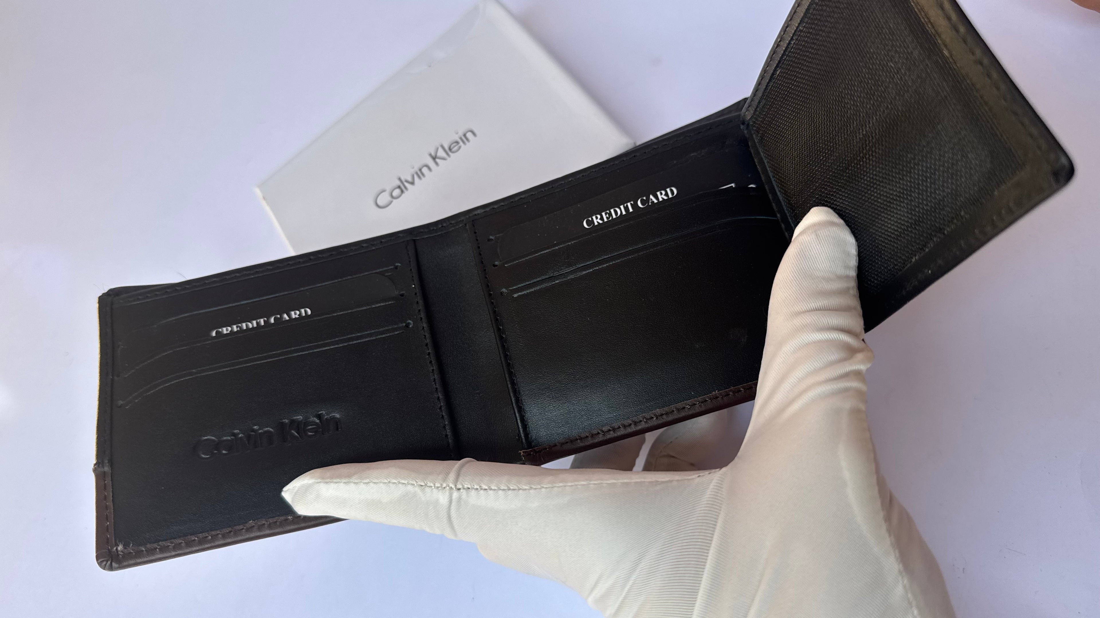 Calvin Klein Wallet -122