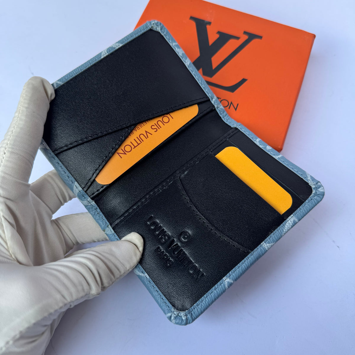 Flip LV Wallet & Cardholder-34