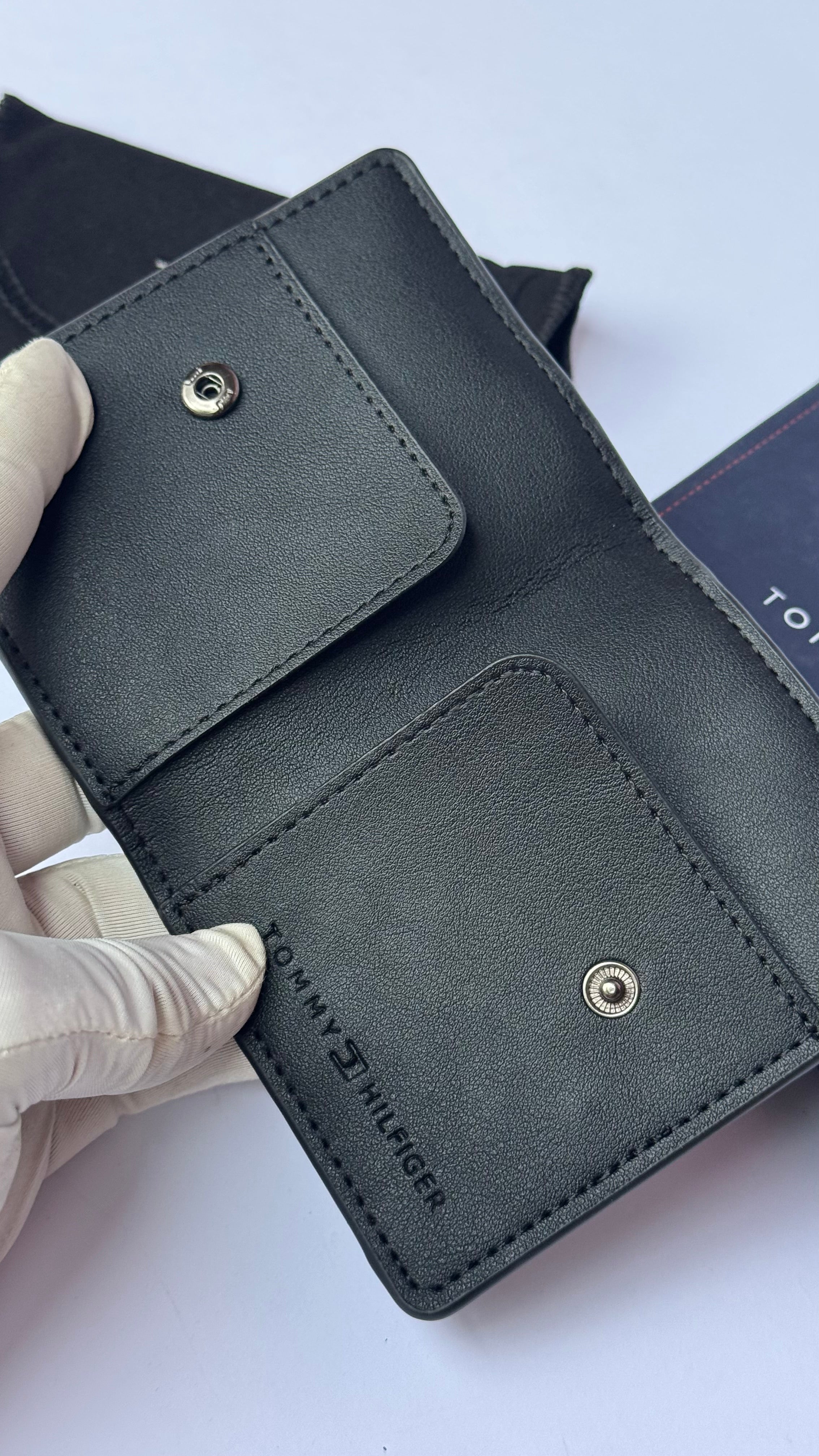 Lacoste 2-in-1 Grained Leather Wallet