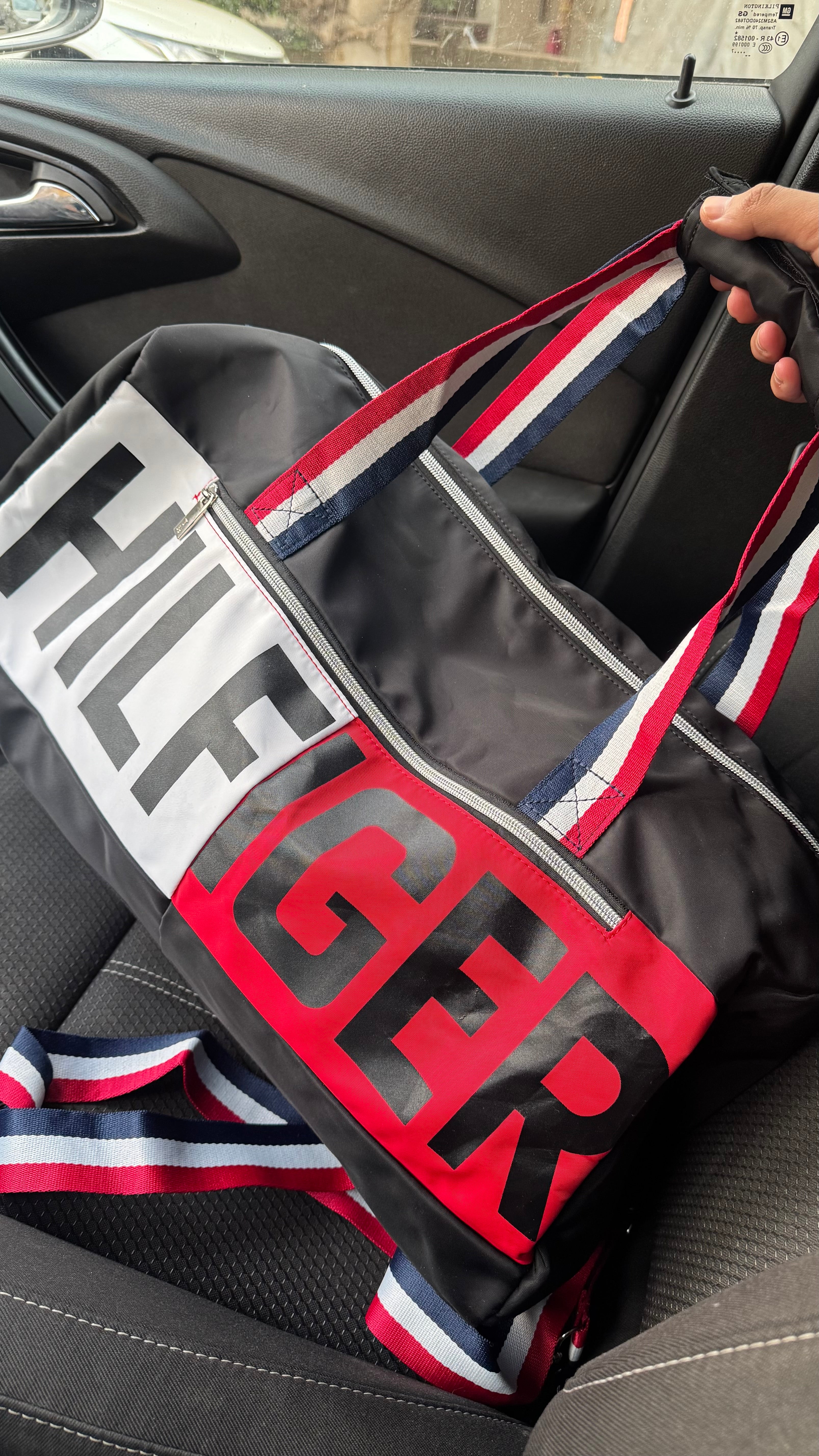 Tommy Hilfiger Duffle Bag