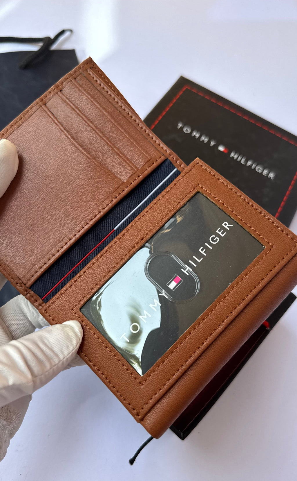 Tommy Hilfiger Trifold Mirror Wallet