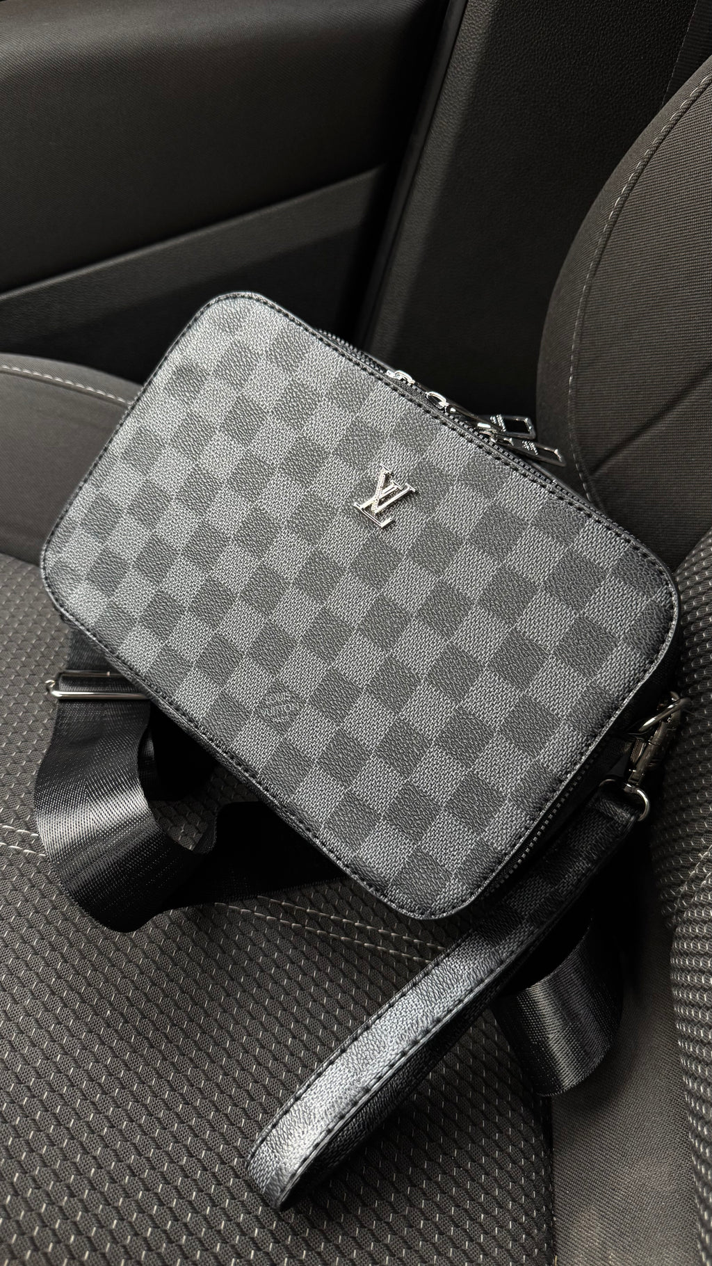 Louis Vuitton Box Bag | Crossbody