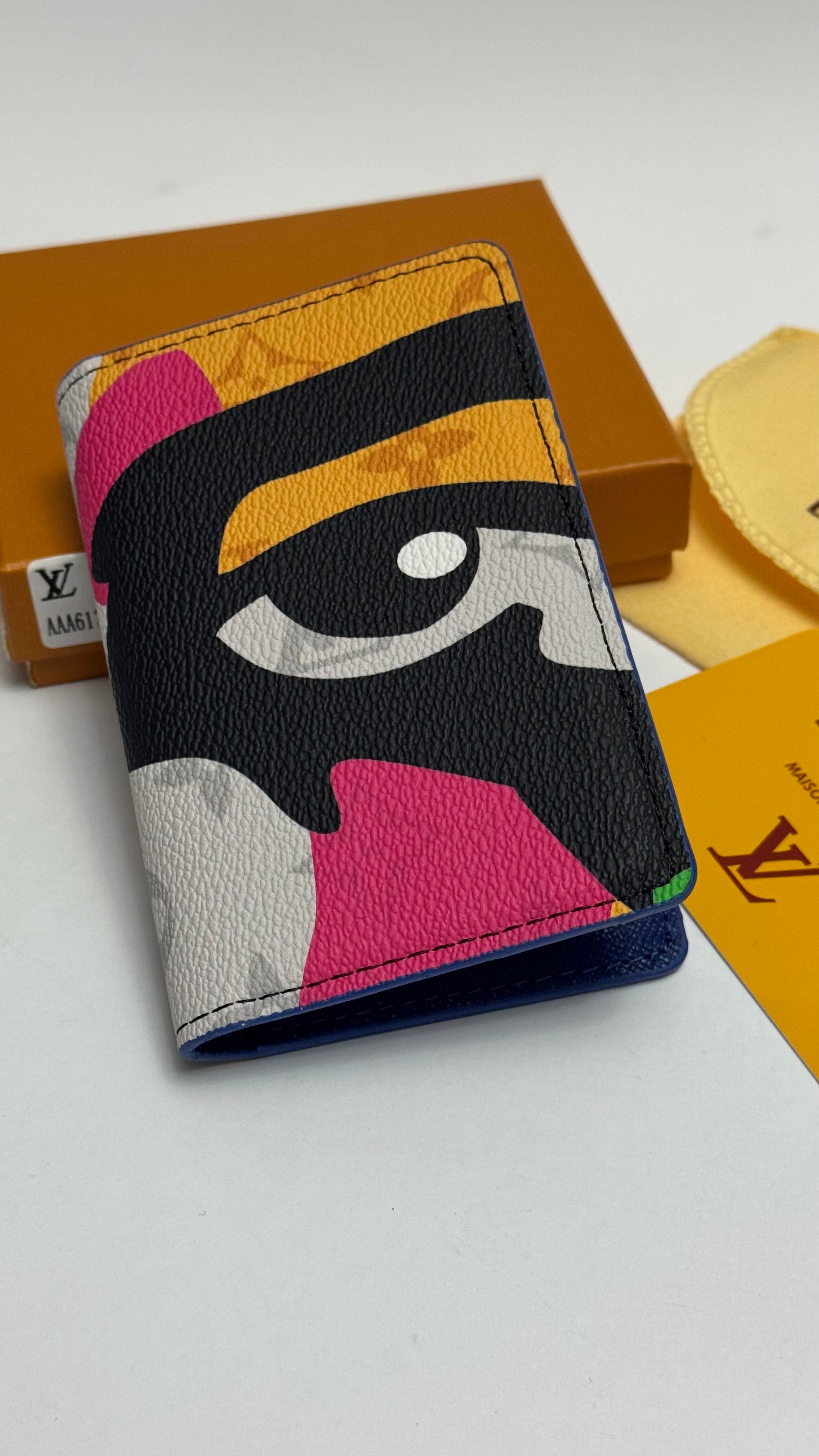 Mirror Flip LV Wallet & Cardholder-25