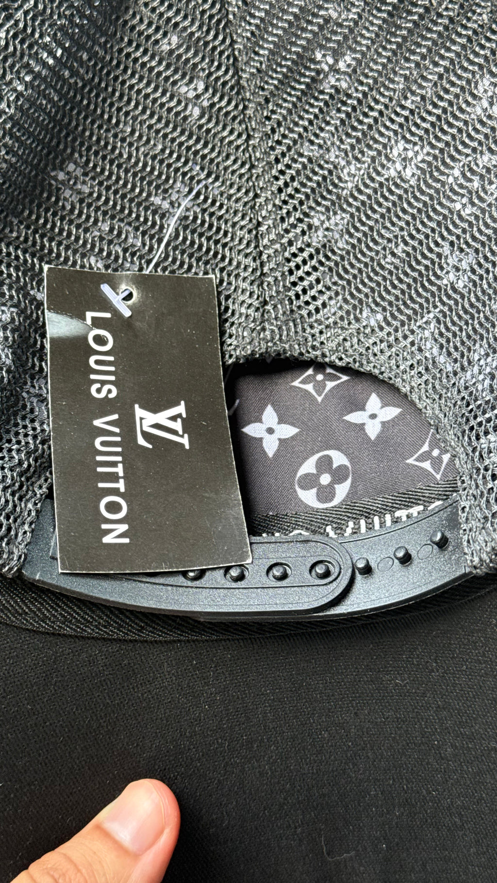 Louis Vuitton Mirror Baseball Cap -1064