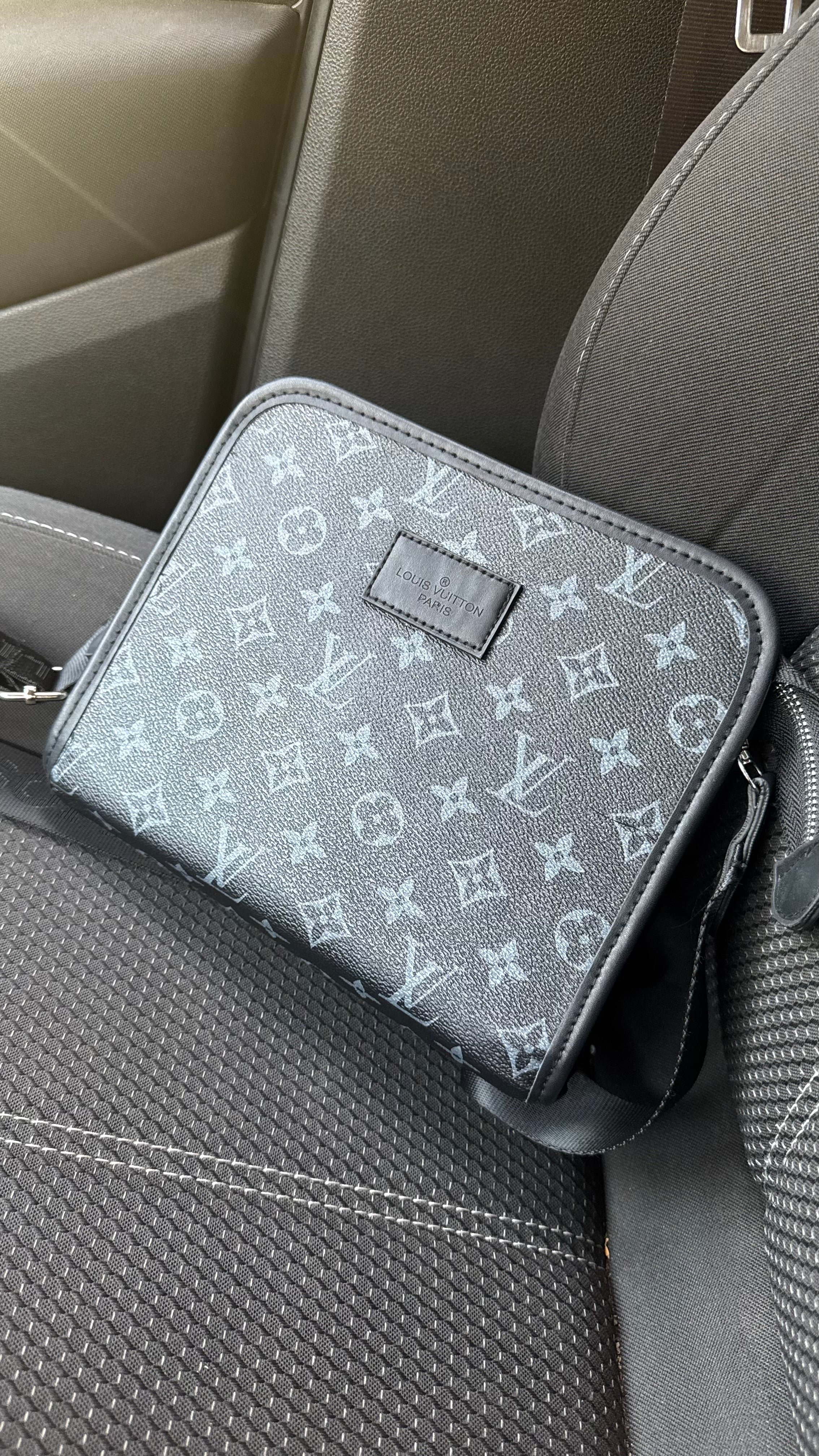 Louis Vuitton Mini Clutch Bag | Crossbody