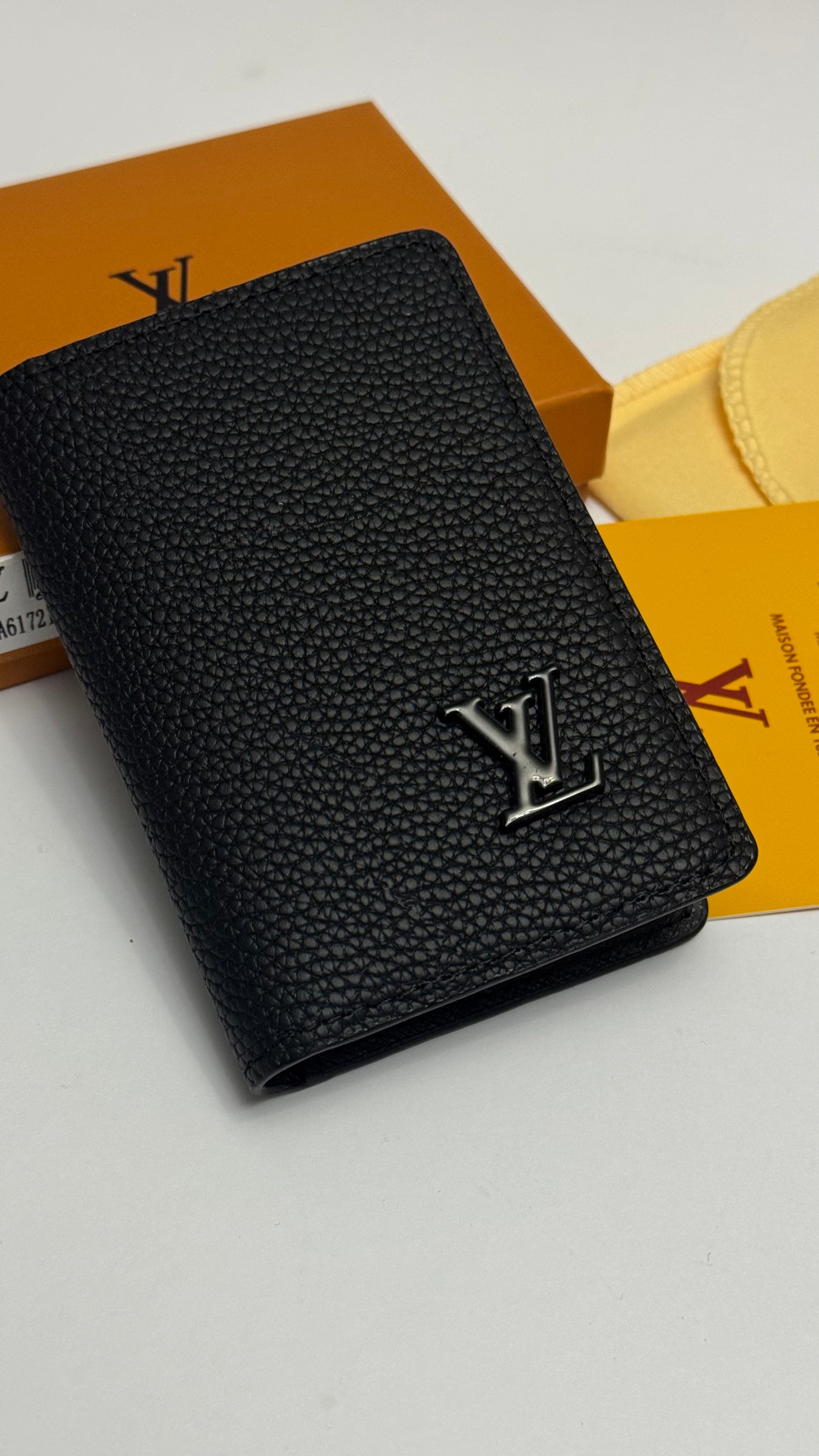 Mirror Flip LV Wallet & Cardholder-28