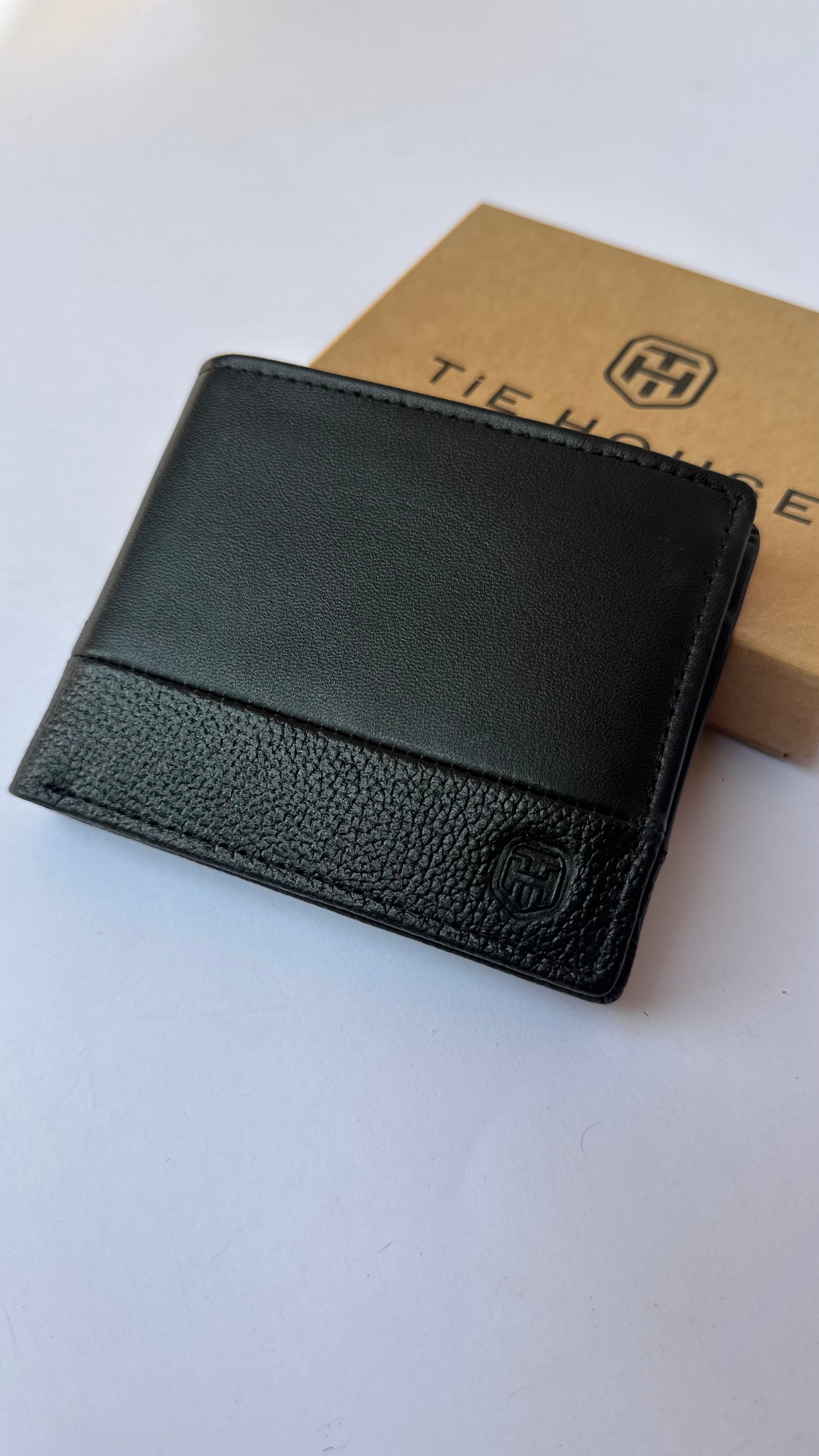 Tie House Wallet -125