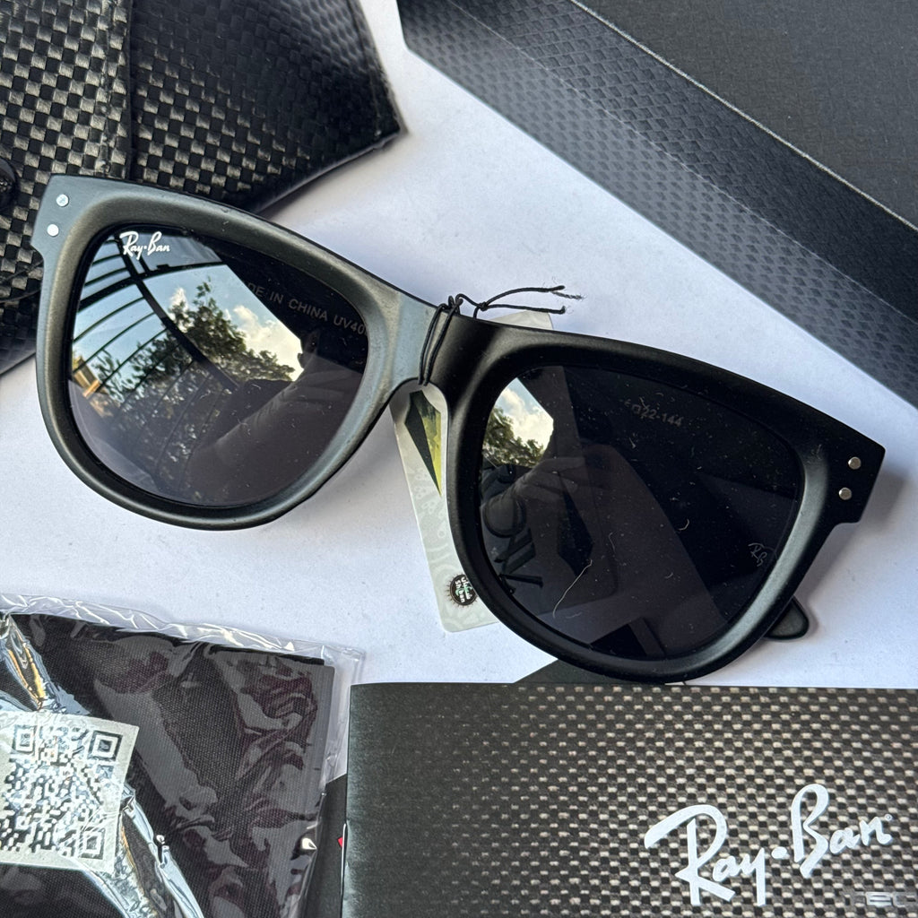 Ray-Ban Wayfarer Sunglasses