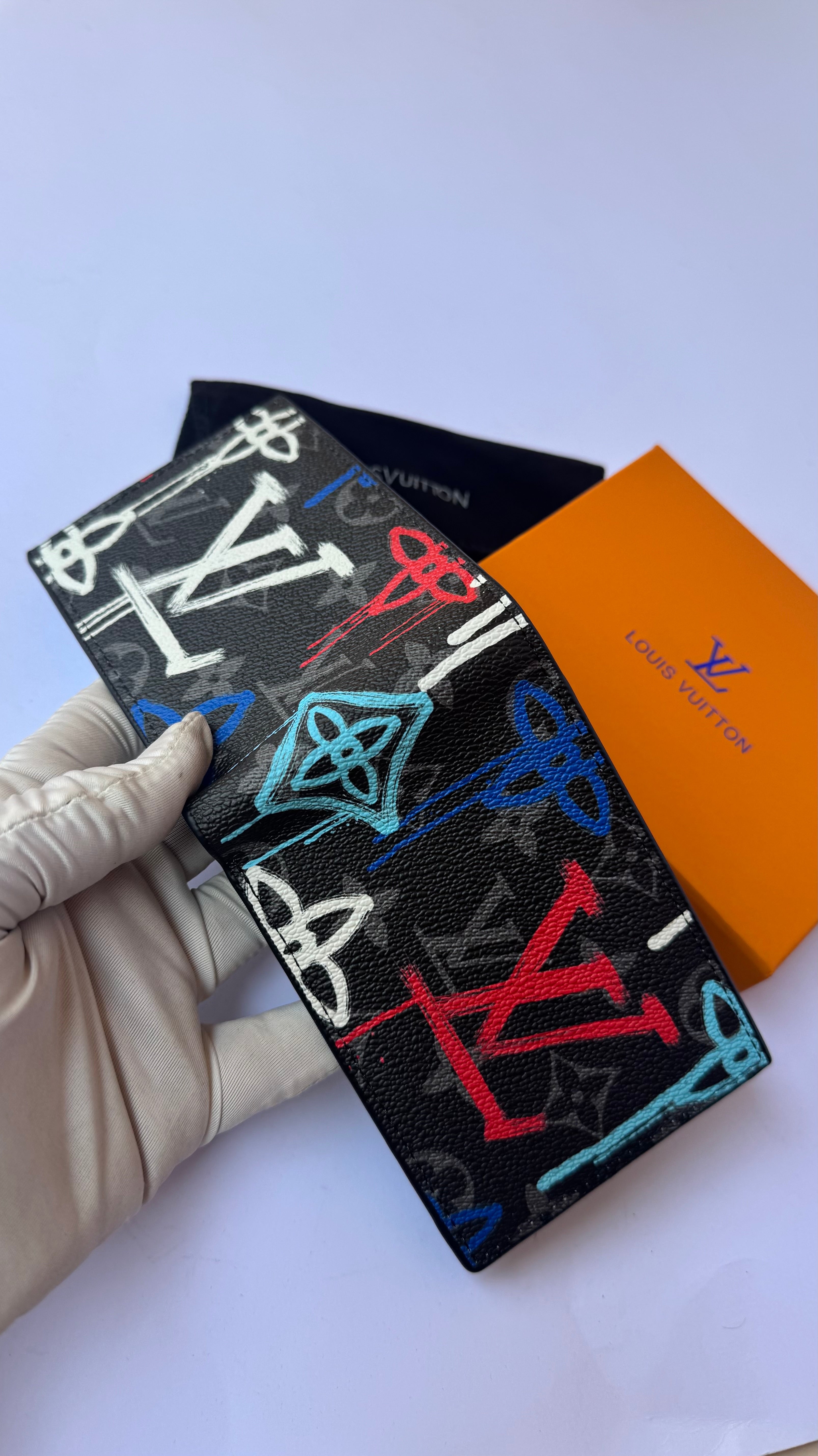 Louis Vuitton wallet-111