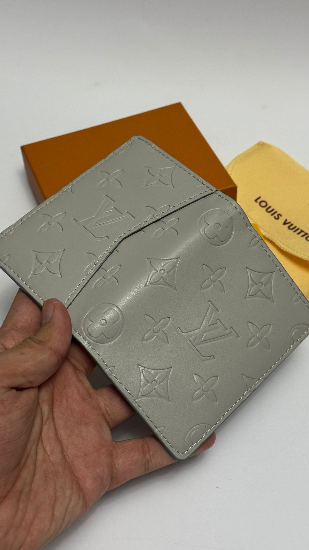 Mirror Flip LV Wallet & Cardholder-27