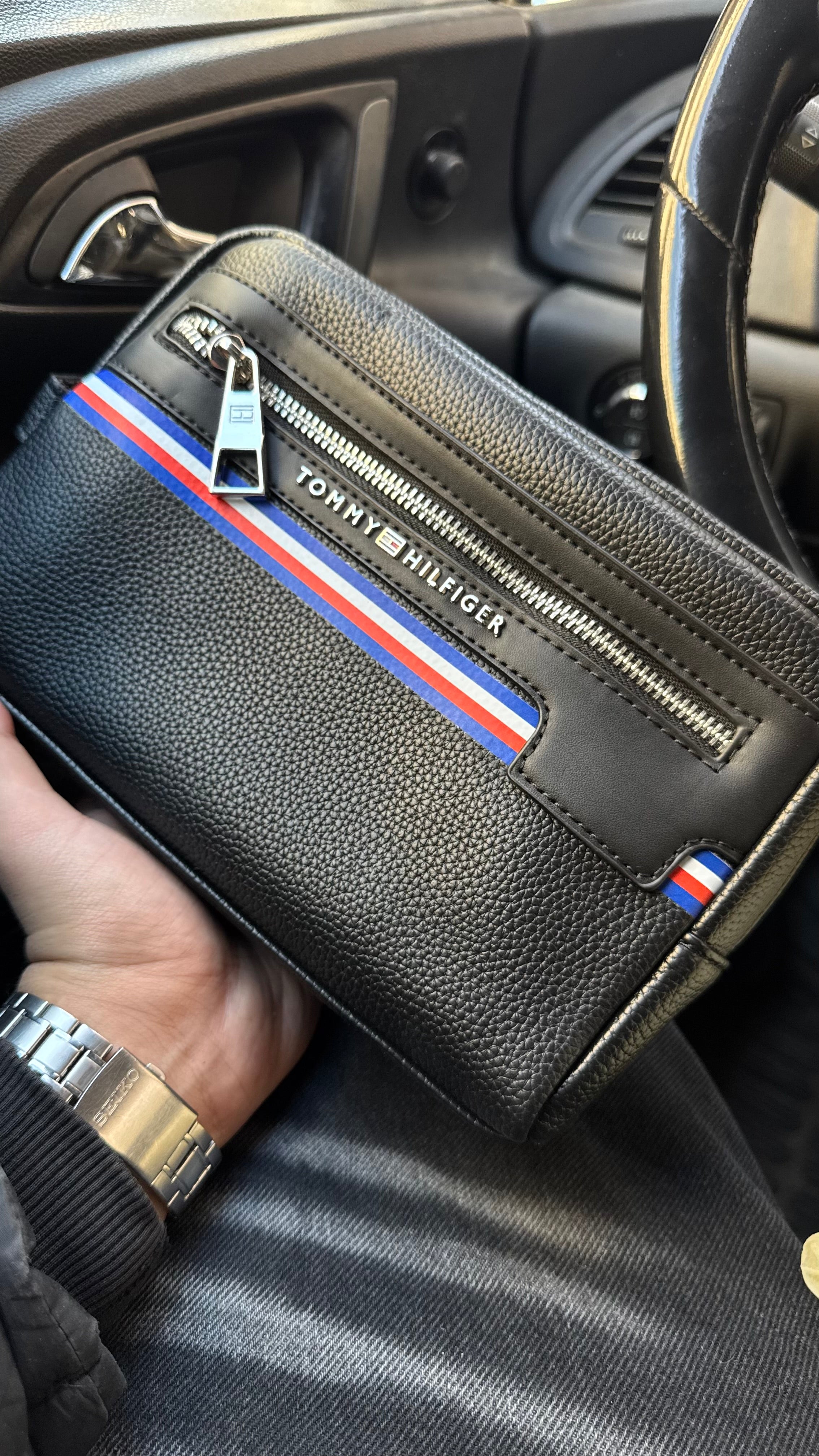 Tommy Hilfiger Hand Bag