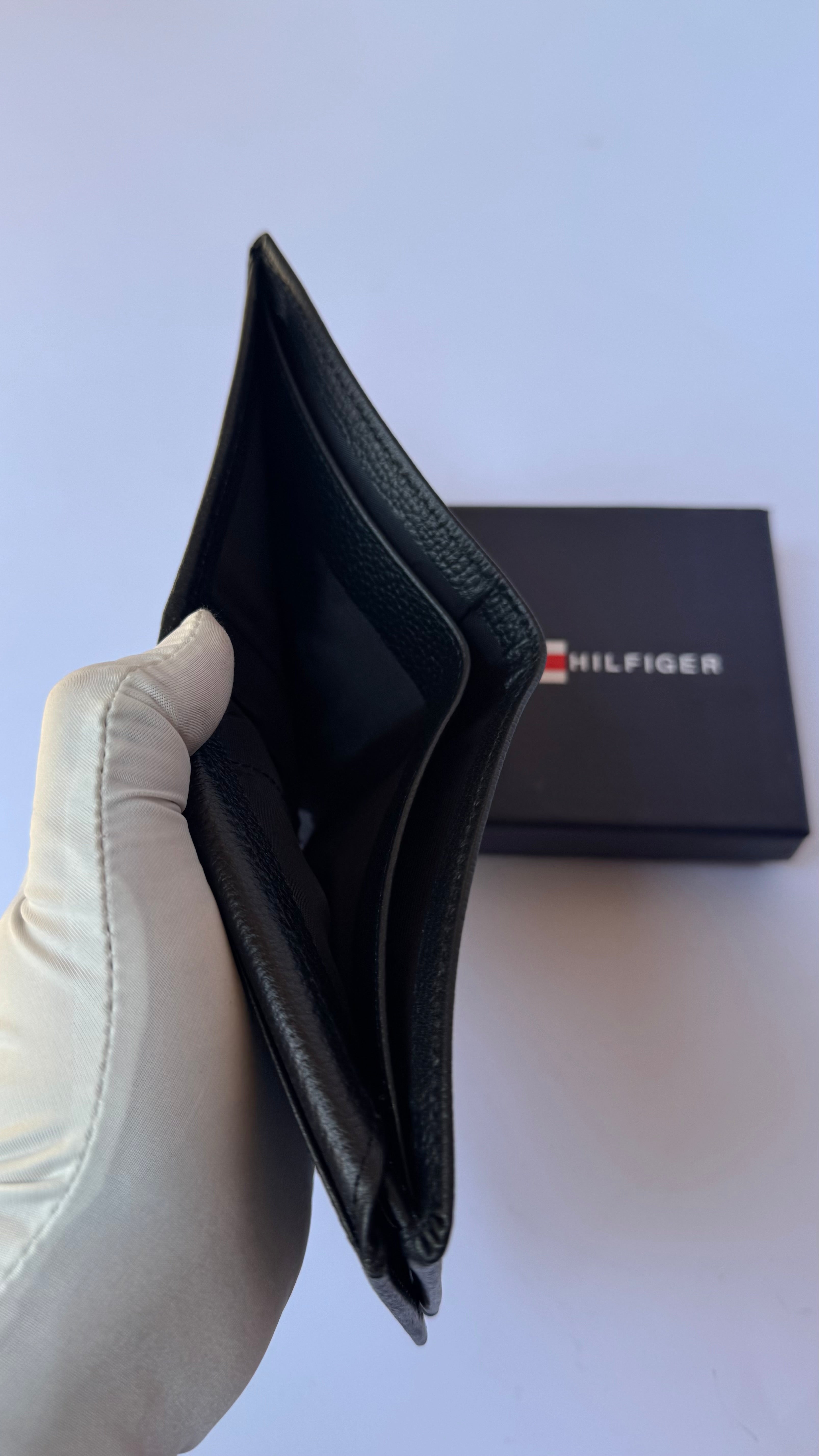Tommy Hilfiger Genuine Leather Wallet