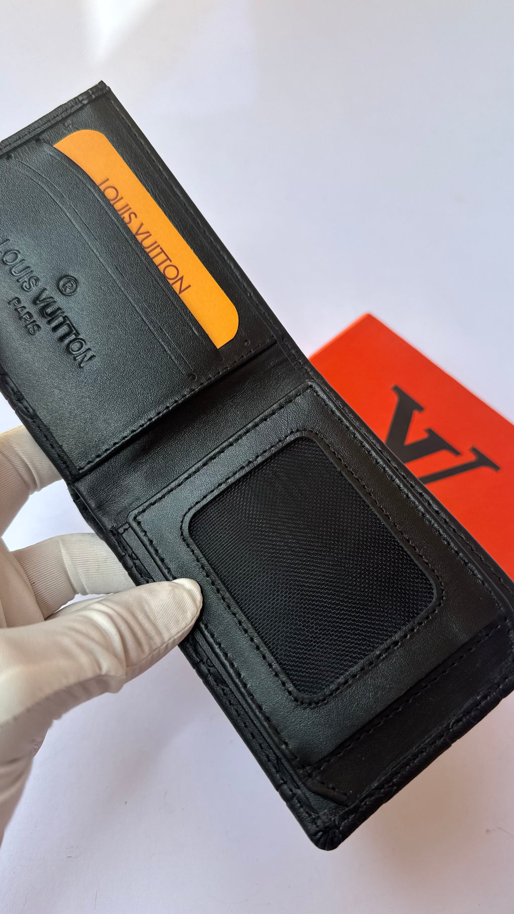 Louis Vuitton Wallet -126