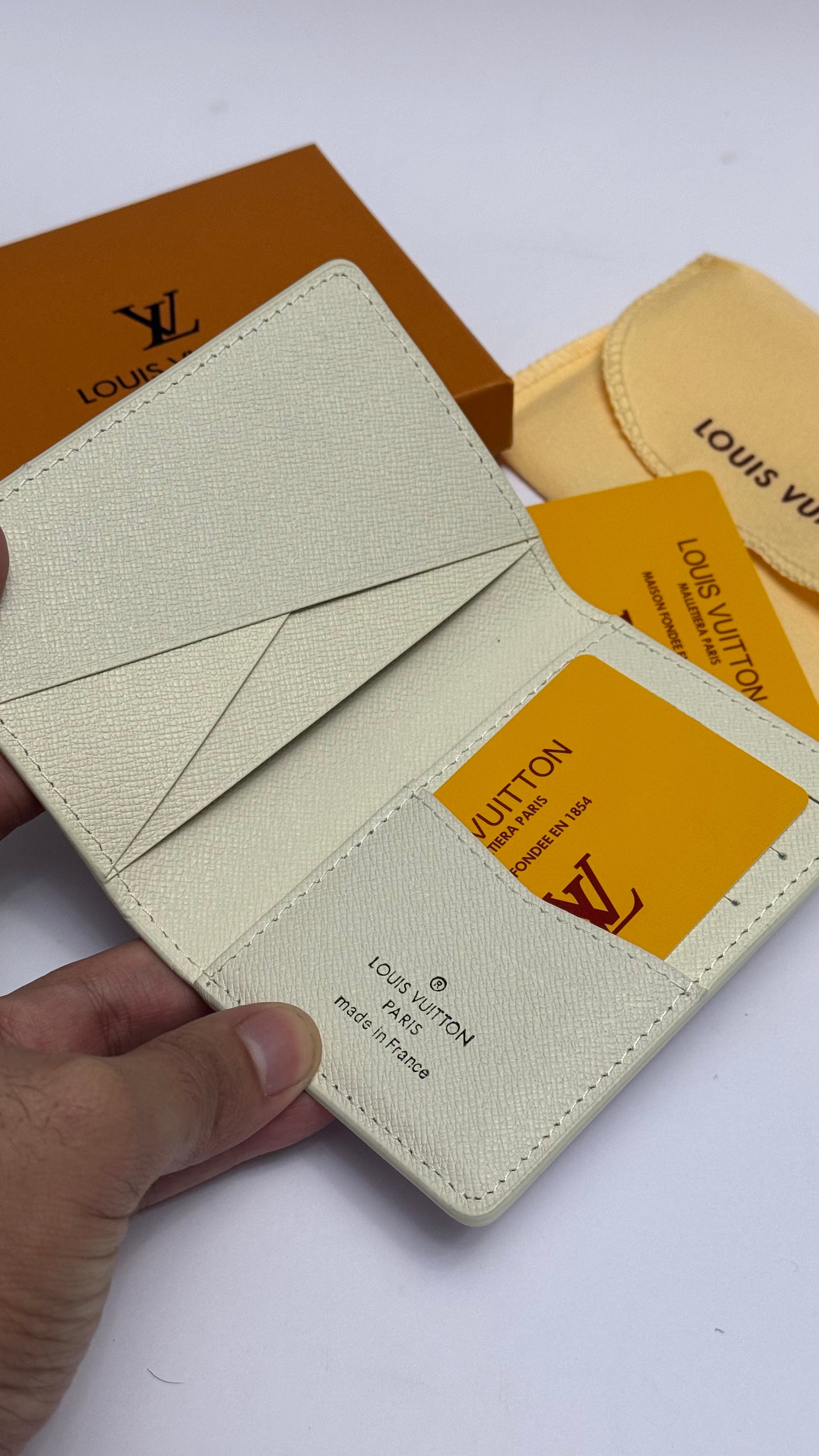 Mirror Flip LV Wallet & Cardholder-30