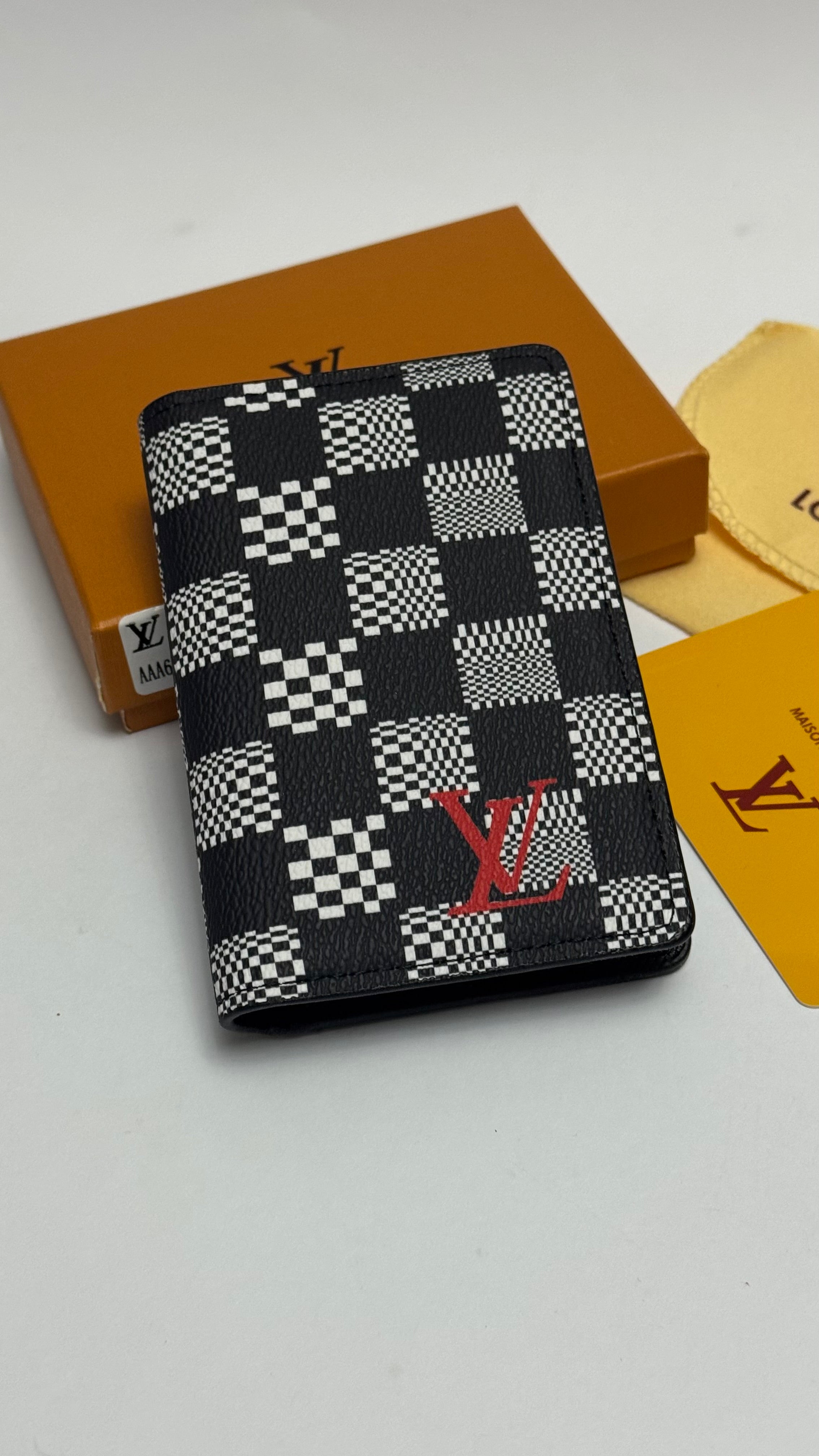 Mirror Flip LV Wallet & Cardholder-29