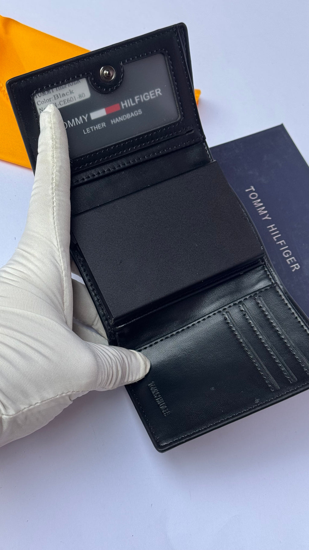 Tommy Hilfiger Automatic Trifold Wallet