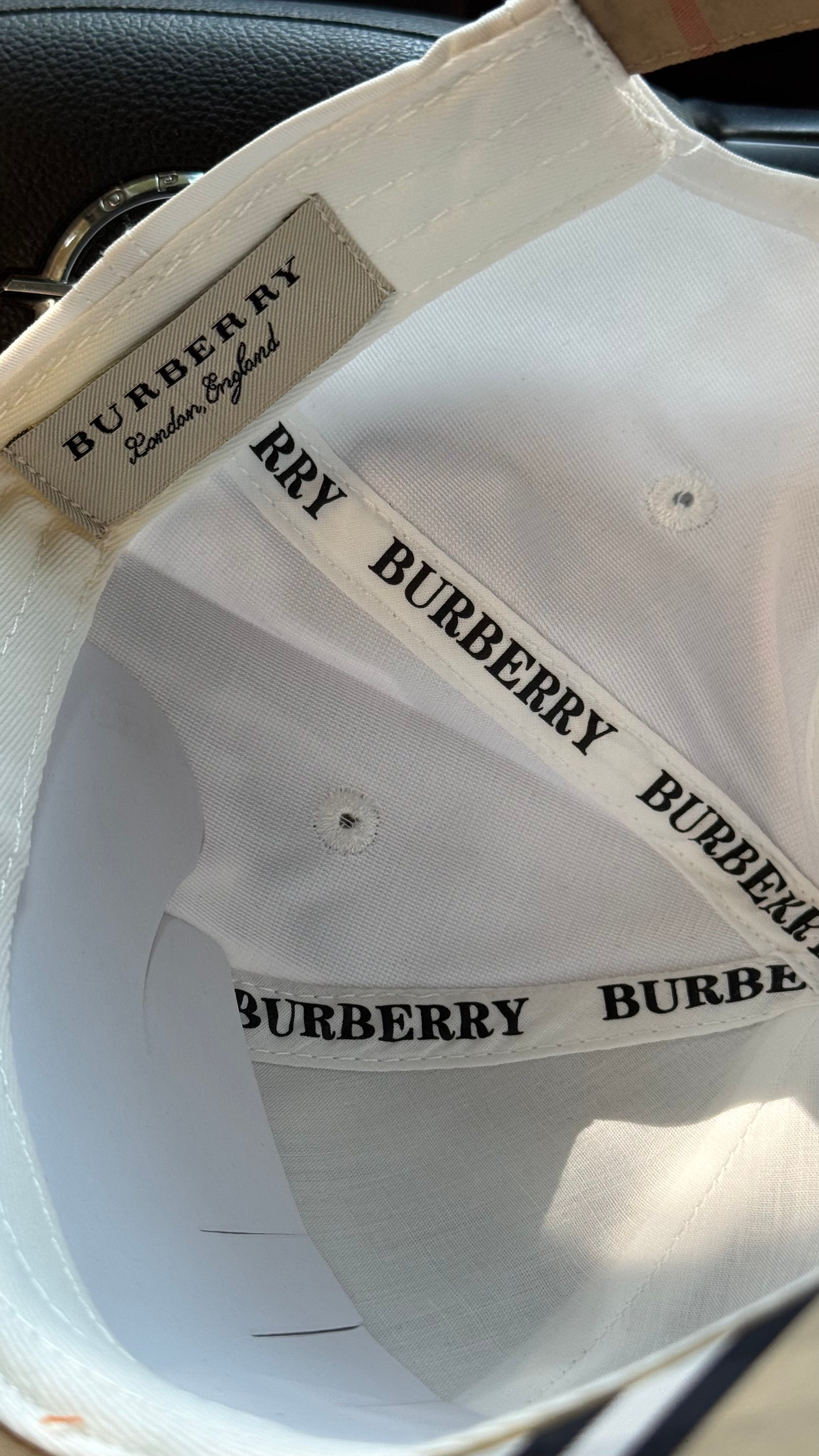 Burberry Mirror Baseball Cap -1059