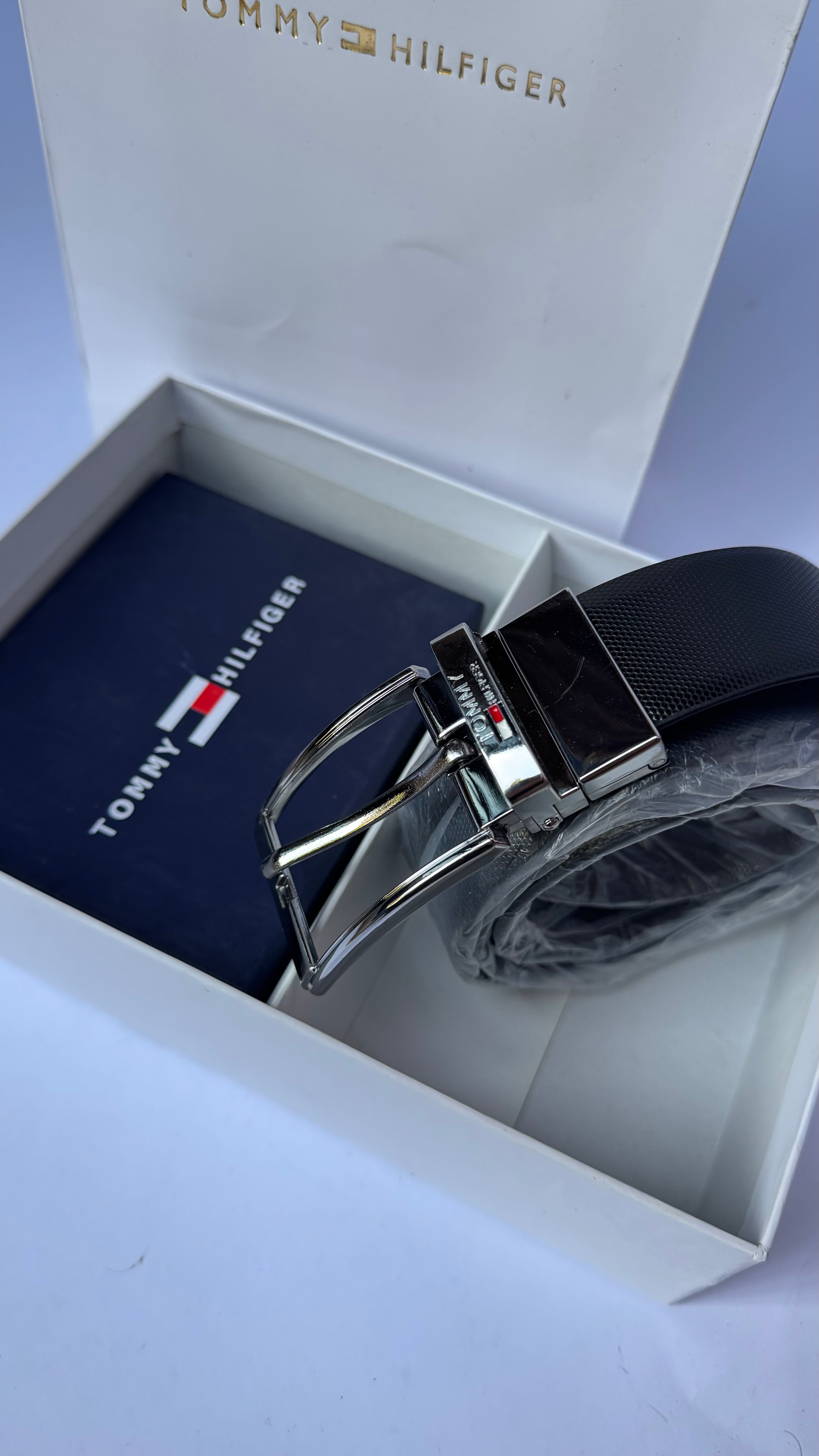 Tommy Hilfiger Wallet & Belt Gift Set