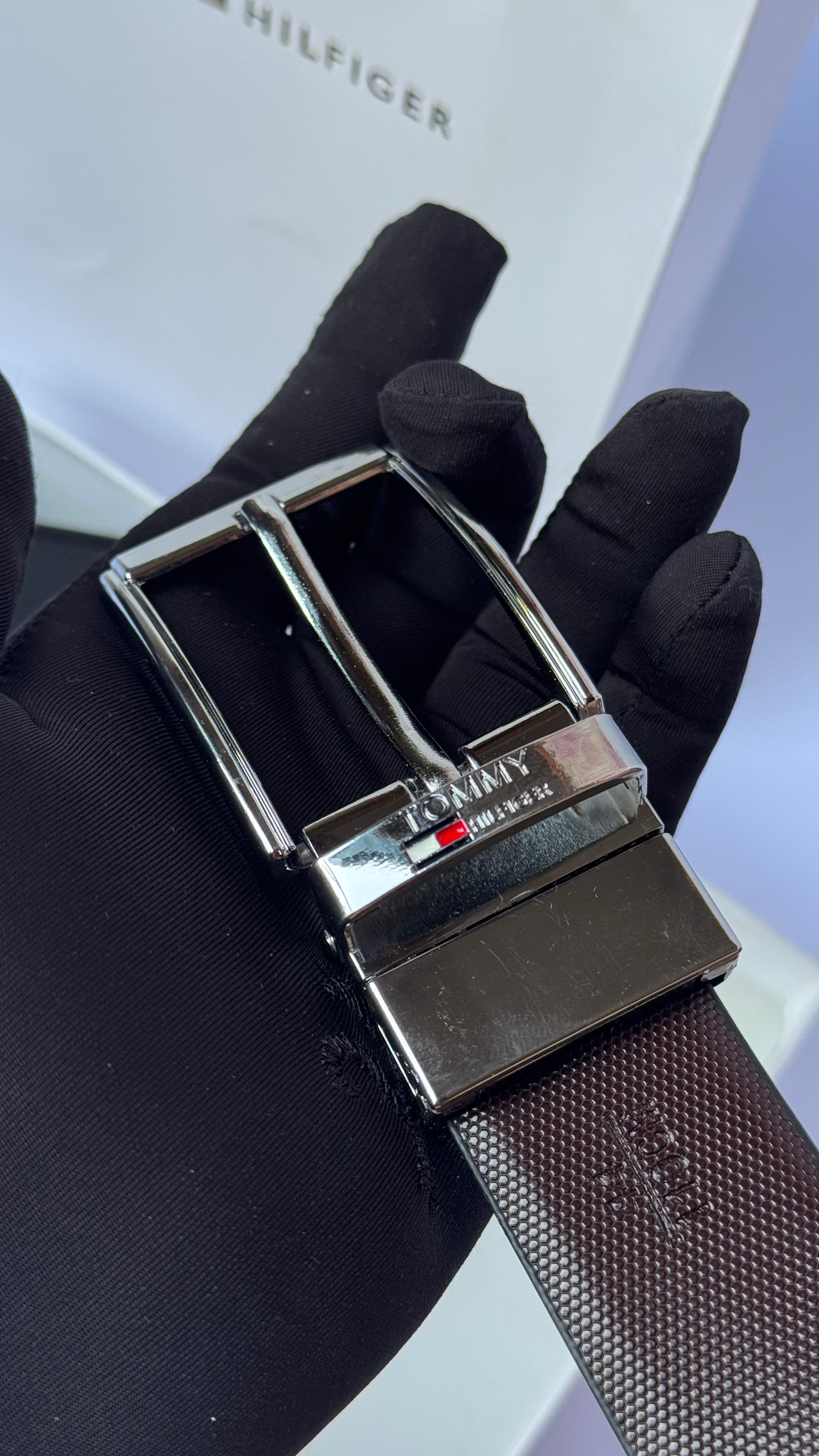 Tommy Hilfiger Wallet & Belt Gift Set