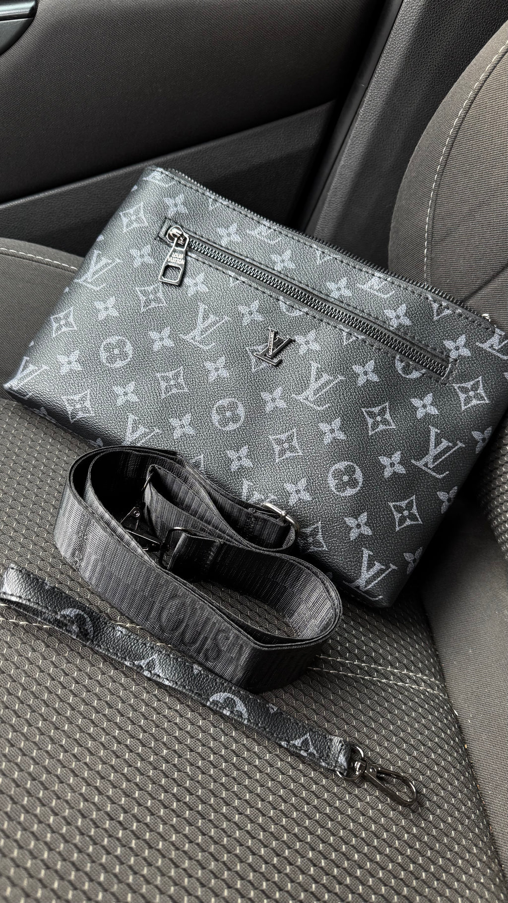 Louis Vuitton Pouch Bag | Crossbody & Hand Bag