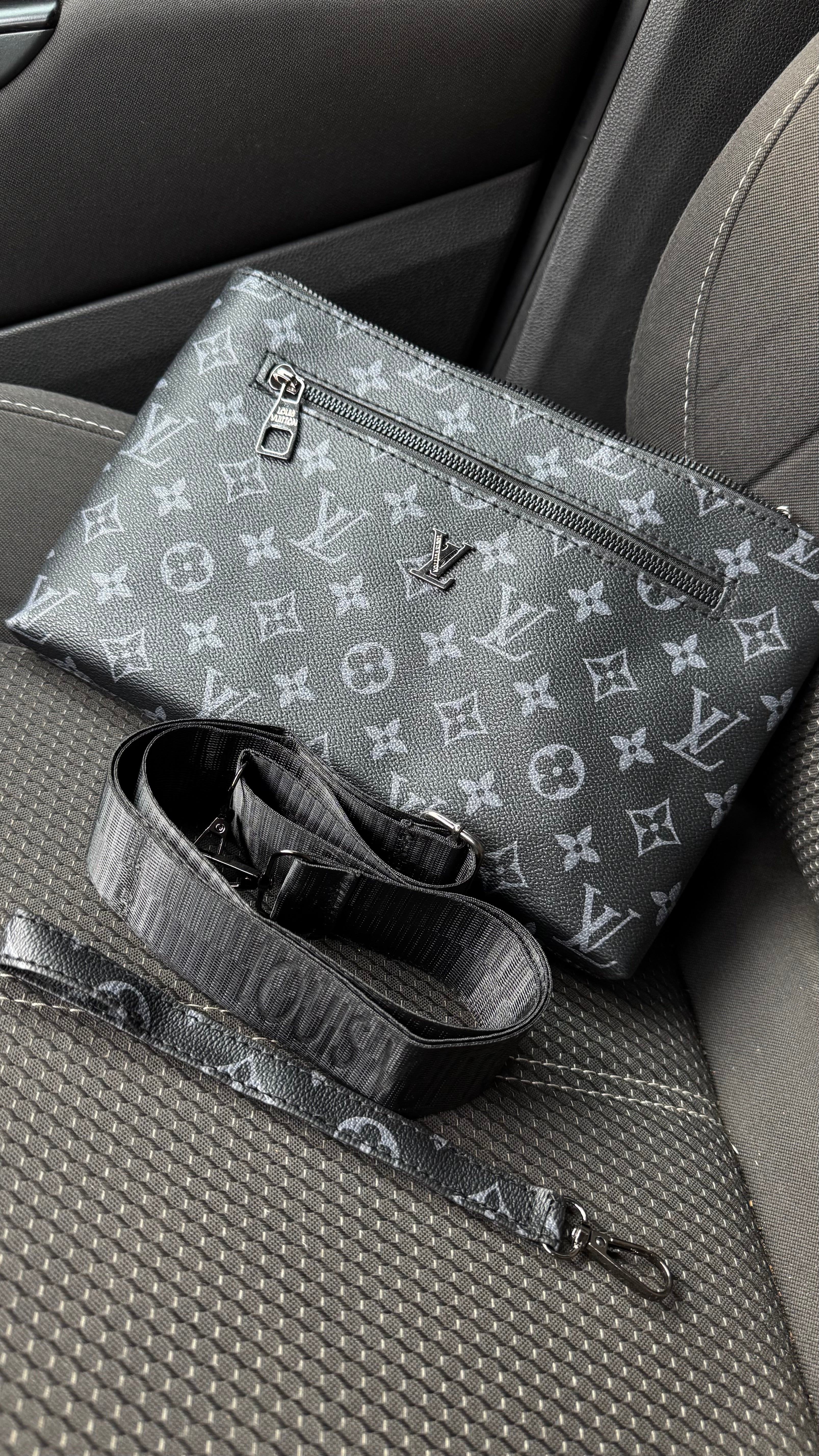 Louis Vuitton Pouch Bag | Crossbody & Hand Bag