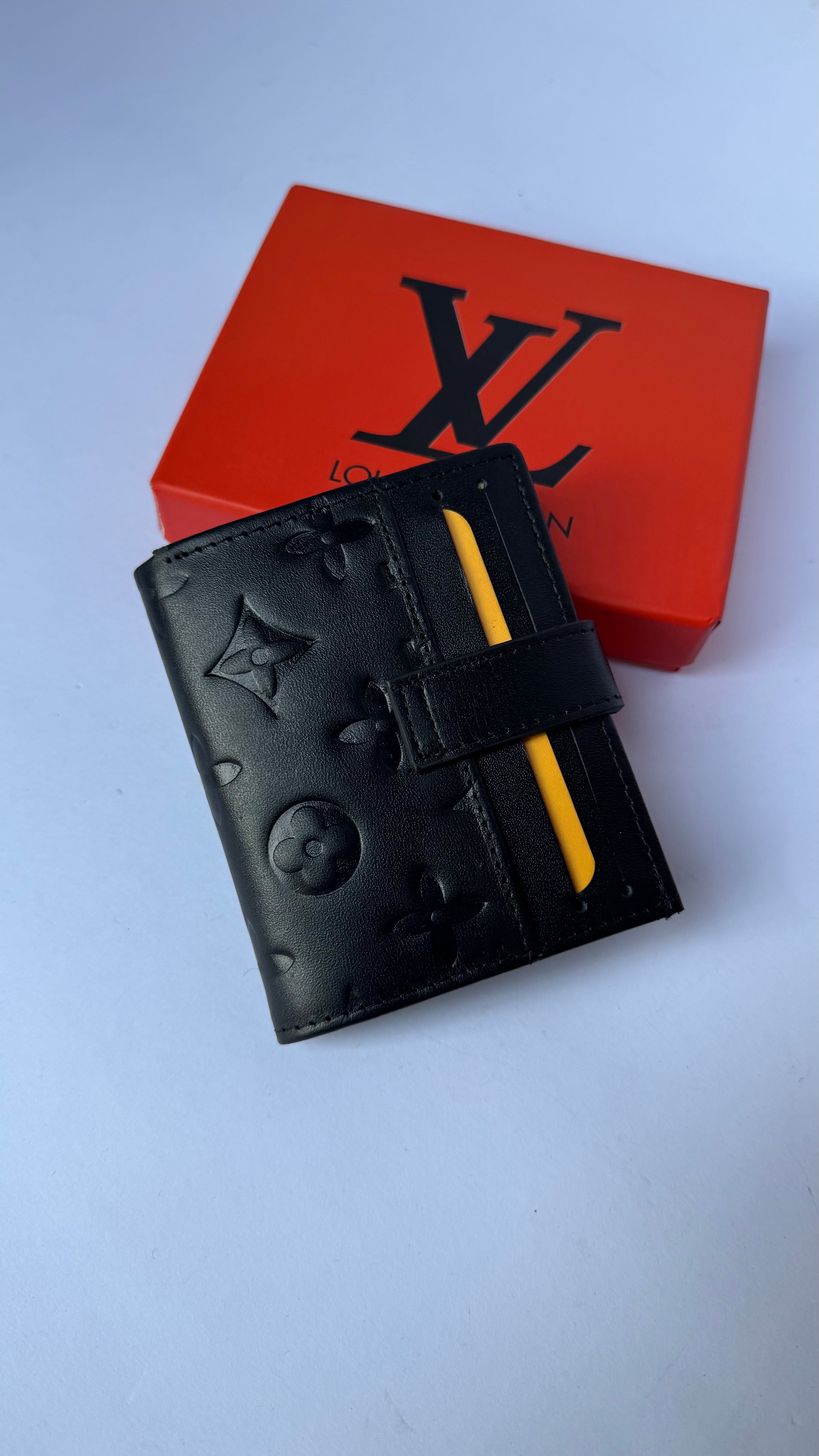 Louis Vuitton Bifold Automatic Wallet- Press