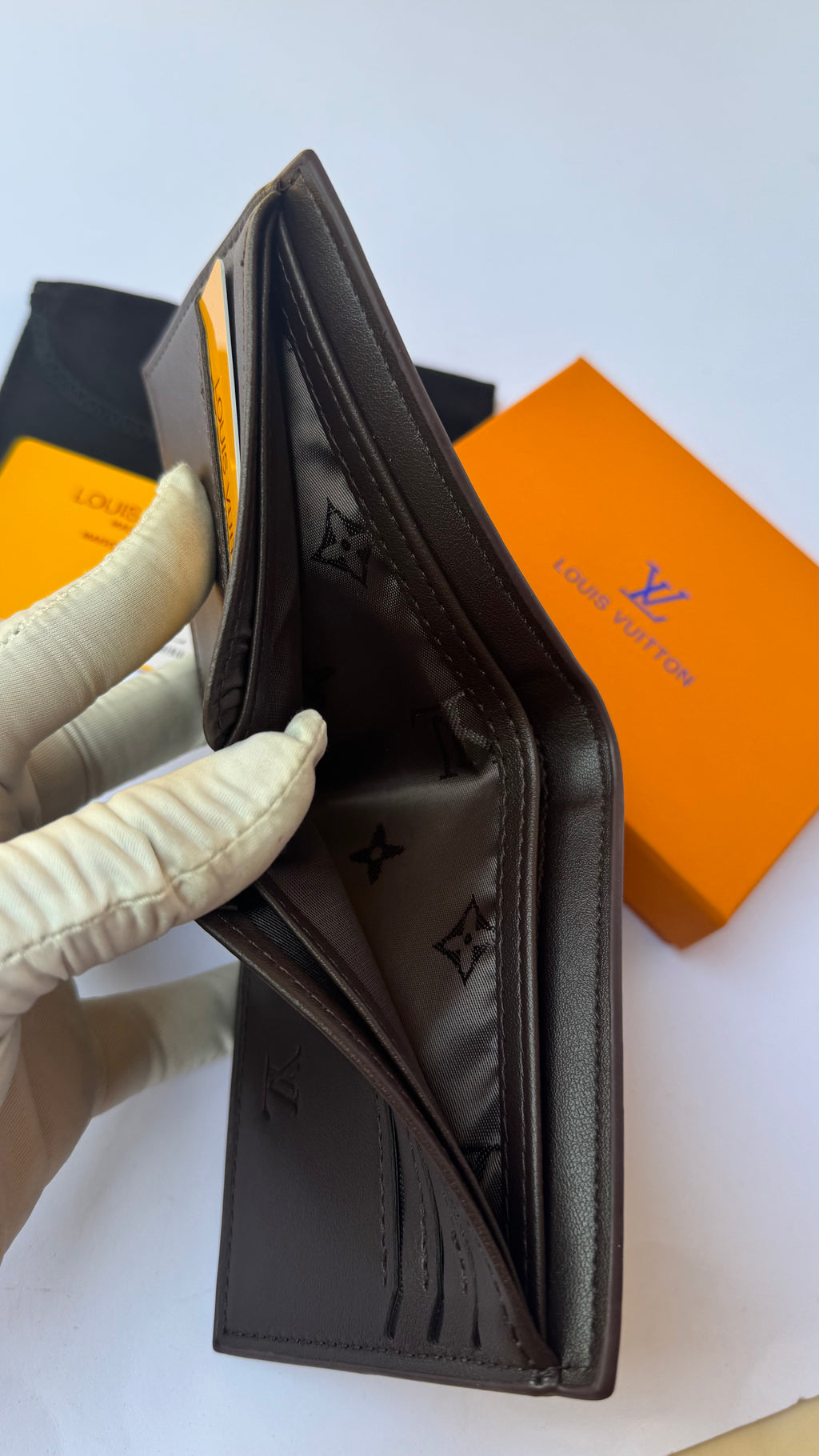 Louis Vuitton Wallet -114