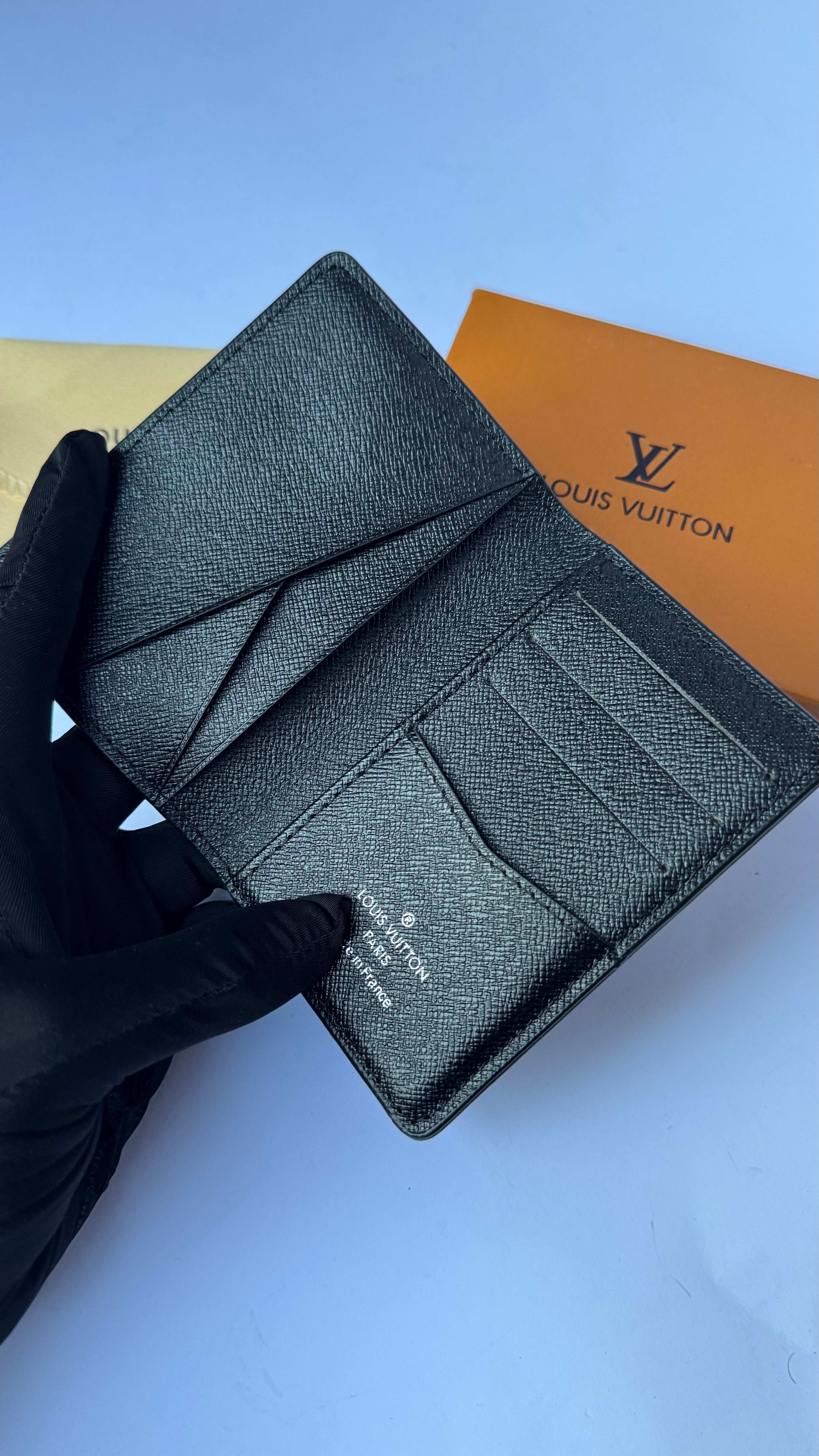 Mirror Flip LV Wallet & Cardholder-29