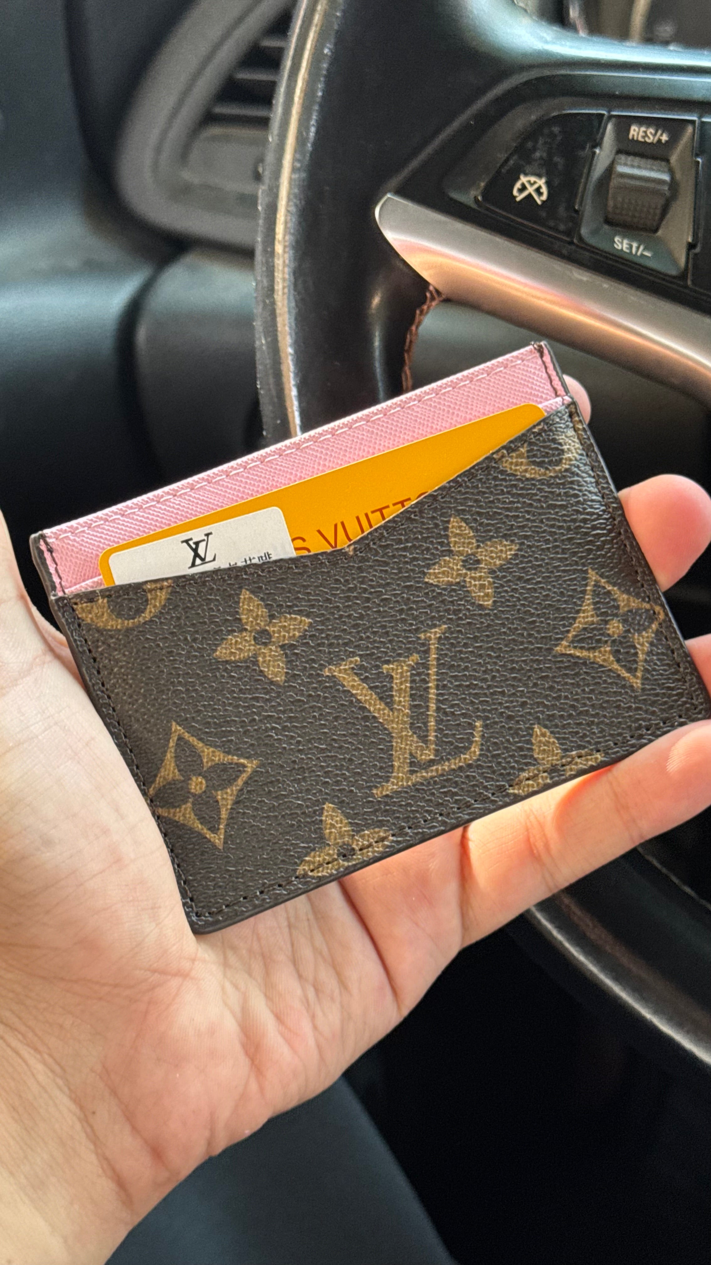 Louis Vuitton Card Holder-137