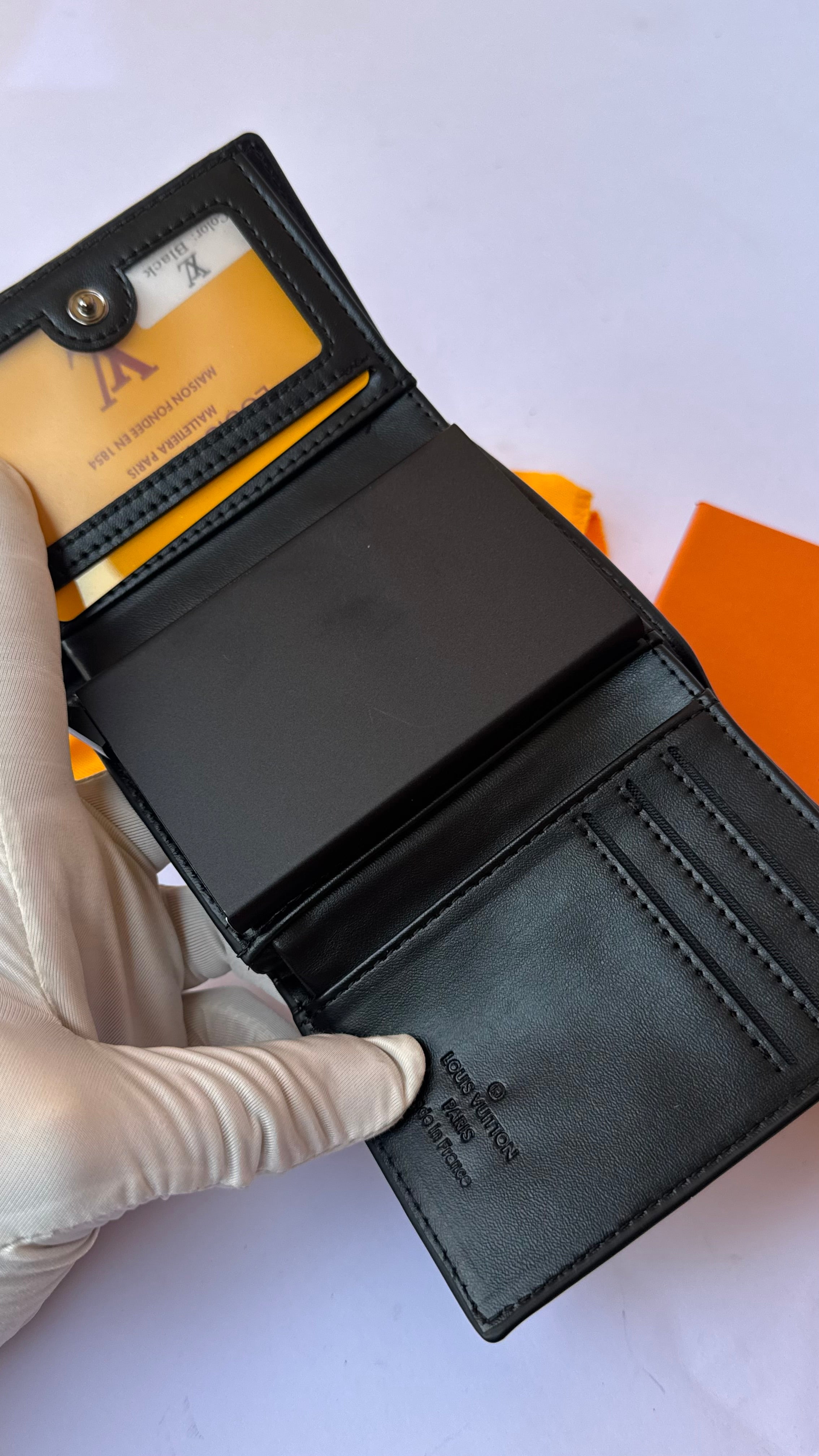 Louis Vuitton Automatic Trifold Wallet-Press