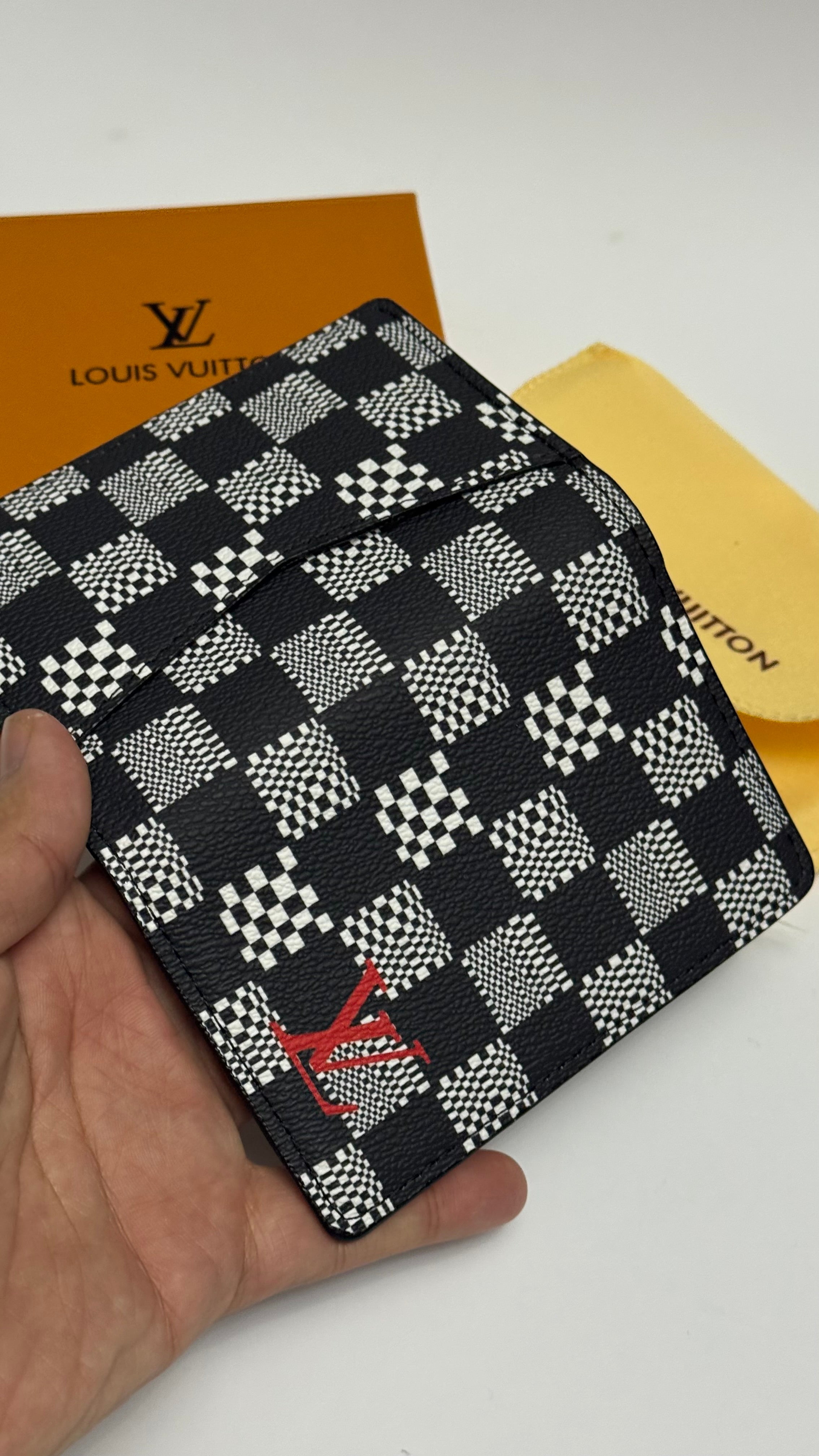 Mirror Flip LV Wallet & Cardholder-29